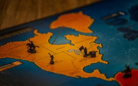 Unsplashのomid roshanが撮影した写真